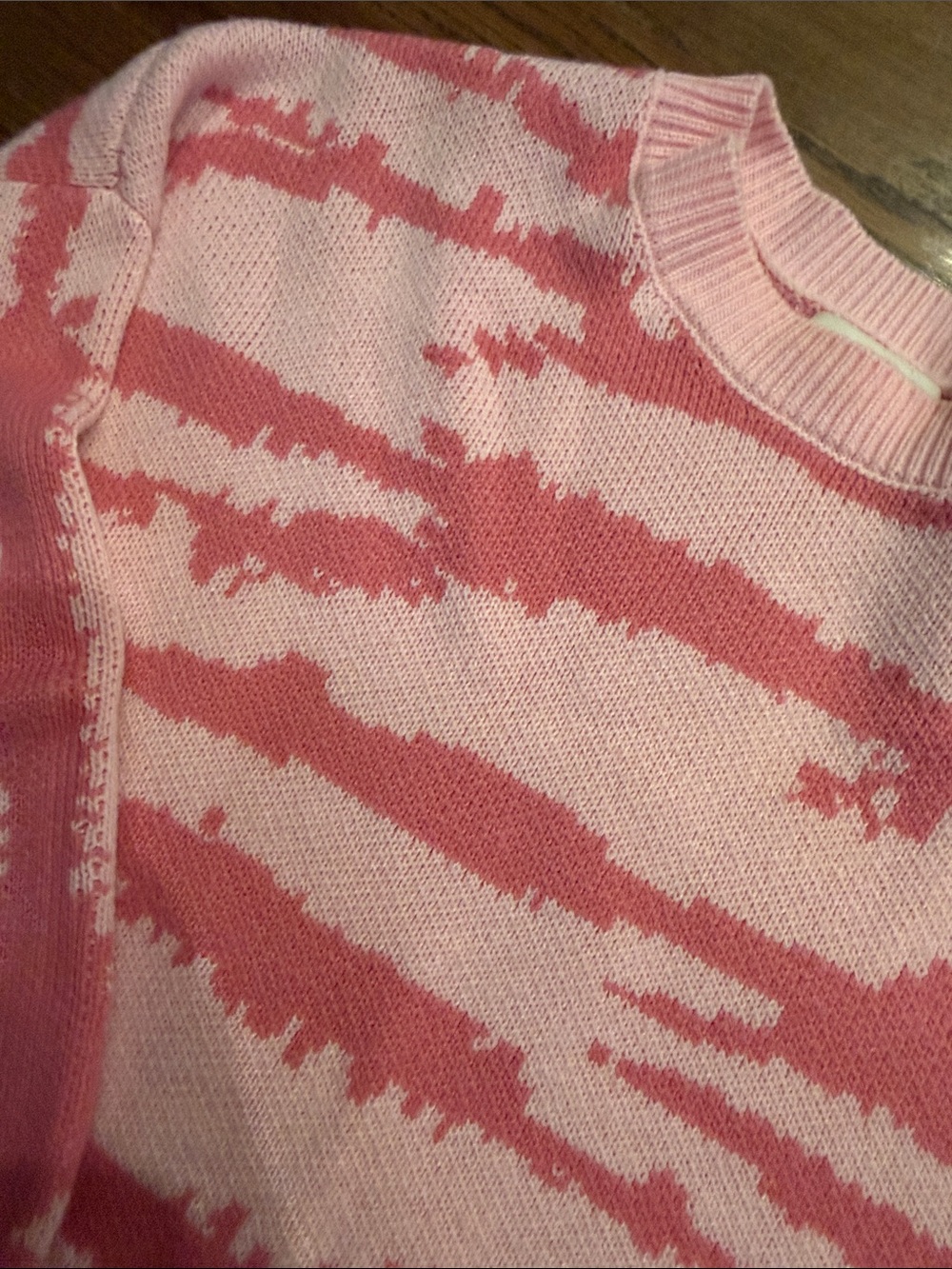 Day + Moon Pink Tiger or zebra print Patterned Crewneck oversized Sweater sz med - Picture 3 of 3
